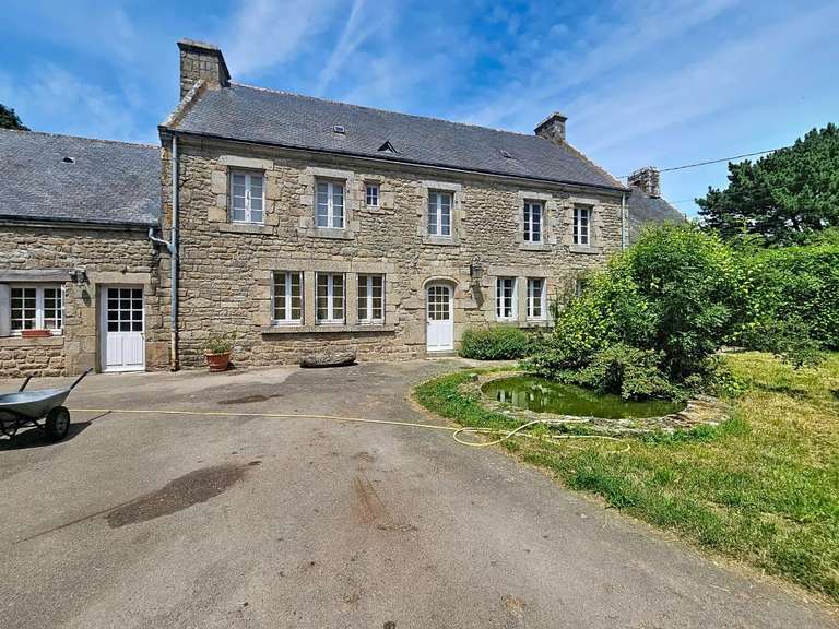 Maison Plouhinec - 4 chambres - 235m²