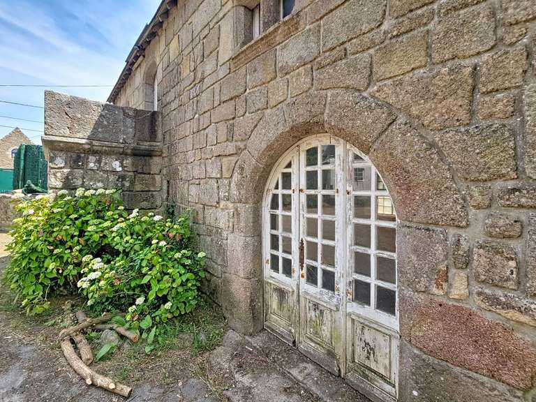 Maison Plouhinec - 4 chambres - 235m²