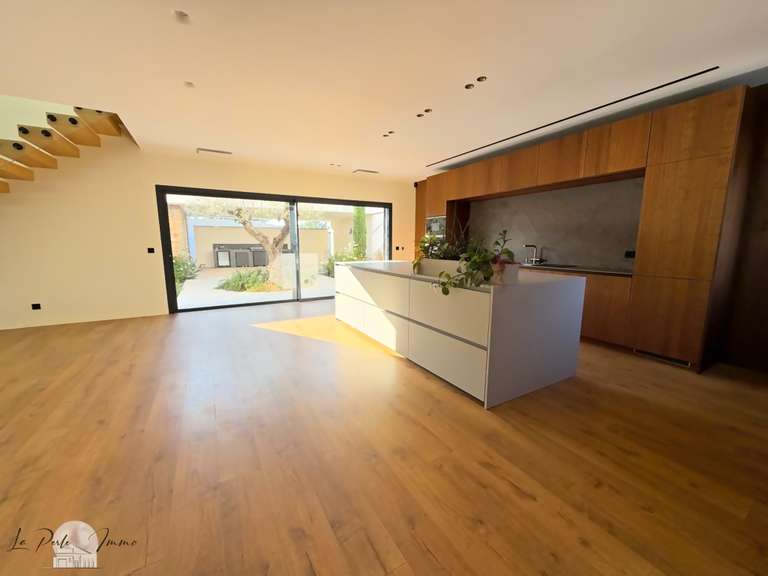 Maison Perpignan - 4 chambres - 220m²