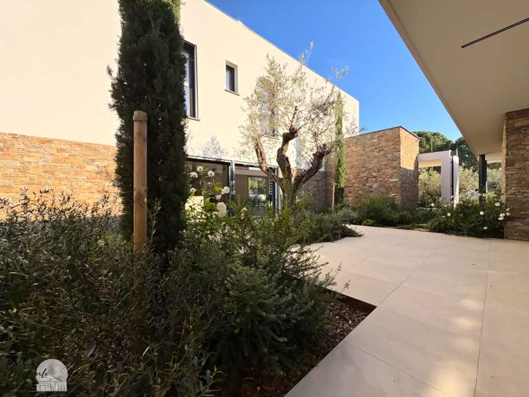 Maison Perpignan - 4 chambres - 220m²