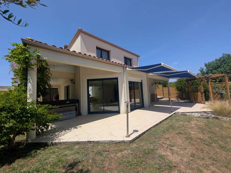 Maison La Roche-sur-Yon - 5 chambres - 188m²