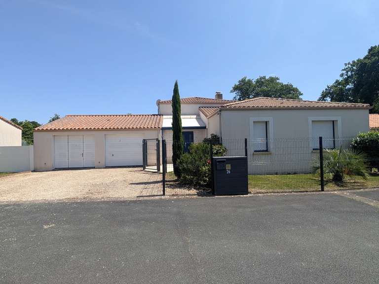 Maison La Roche-sur-Yon - 5 chambres - 188m²