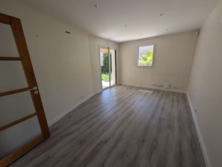 Maison La Roche-sur-Yon - 5 chambres - 188m²