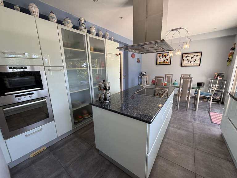 Maison Quimper - 4 chambres - 307m²