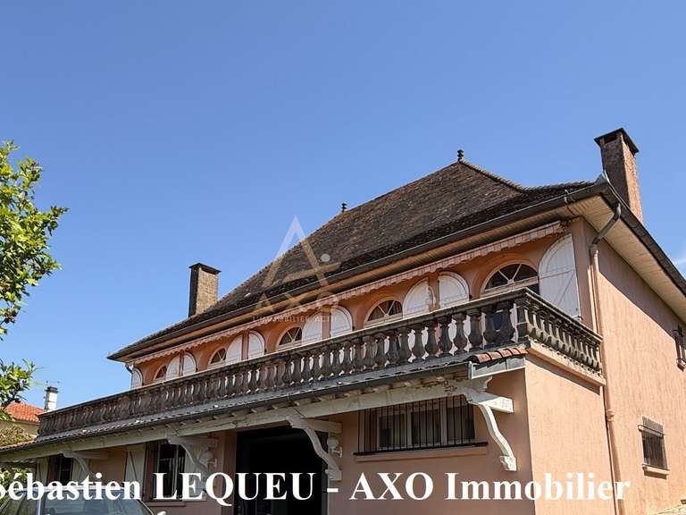 Maison Saint-Geniès-Bellevue - 3 chambres - 146m²