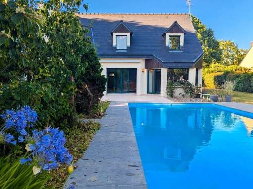 Maison Ploërmel - 5 chambres - 262m²