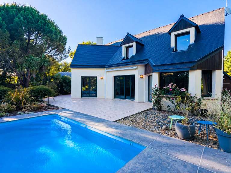 Maison Ploërmel - 5 chambres - 262m²