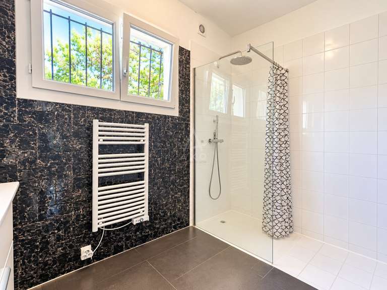 Maison Bormes-les-Mimosas - 4 chambres - 152m²