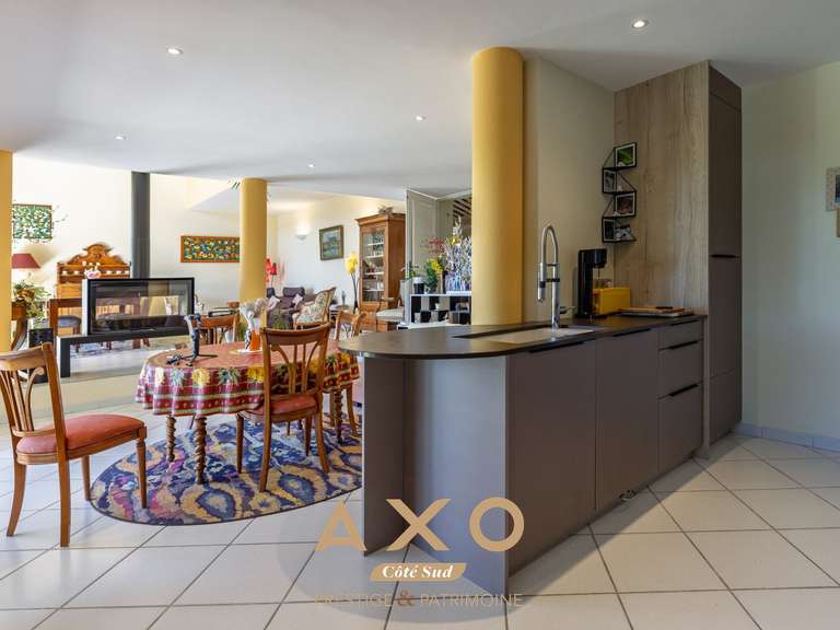 Maison Éguilles - 4 chambres - 194m²
