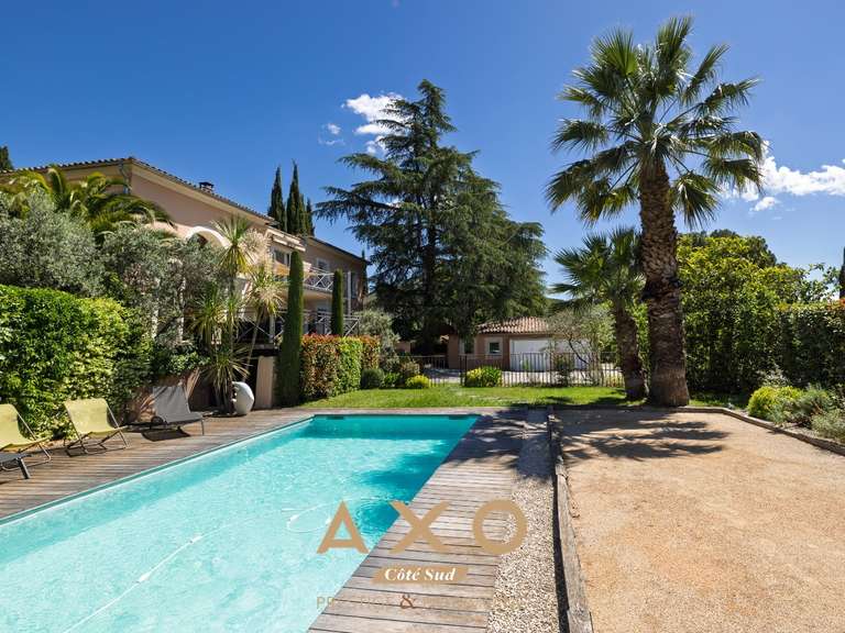 Maison Éguilles - 4 chambres - 194m²