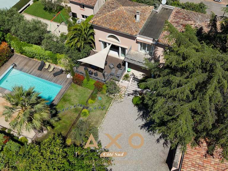 Maison Éguilles - 4 chambres - 194m²