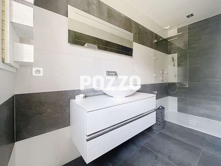 Maison Carolles - 4 chambres - 250m²