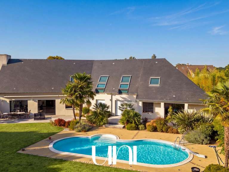 Maison Biéville-Beuville - 5 chambres - 295m²