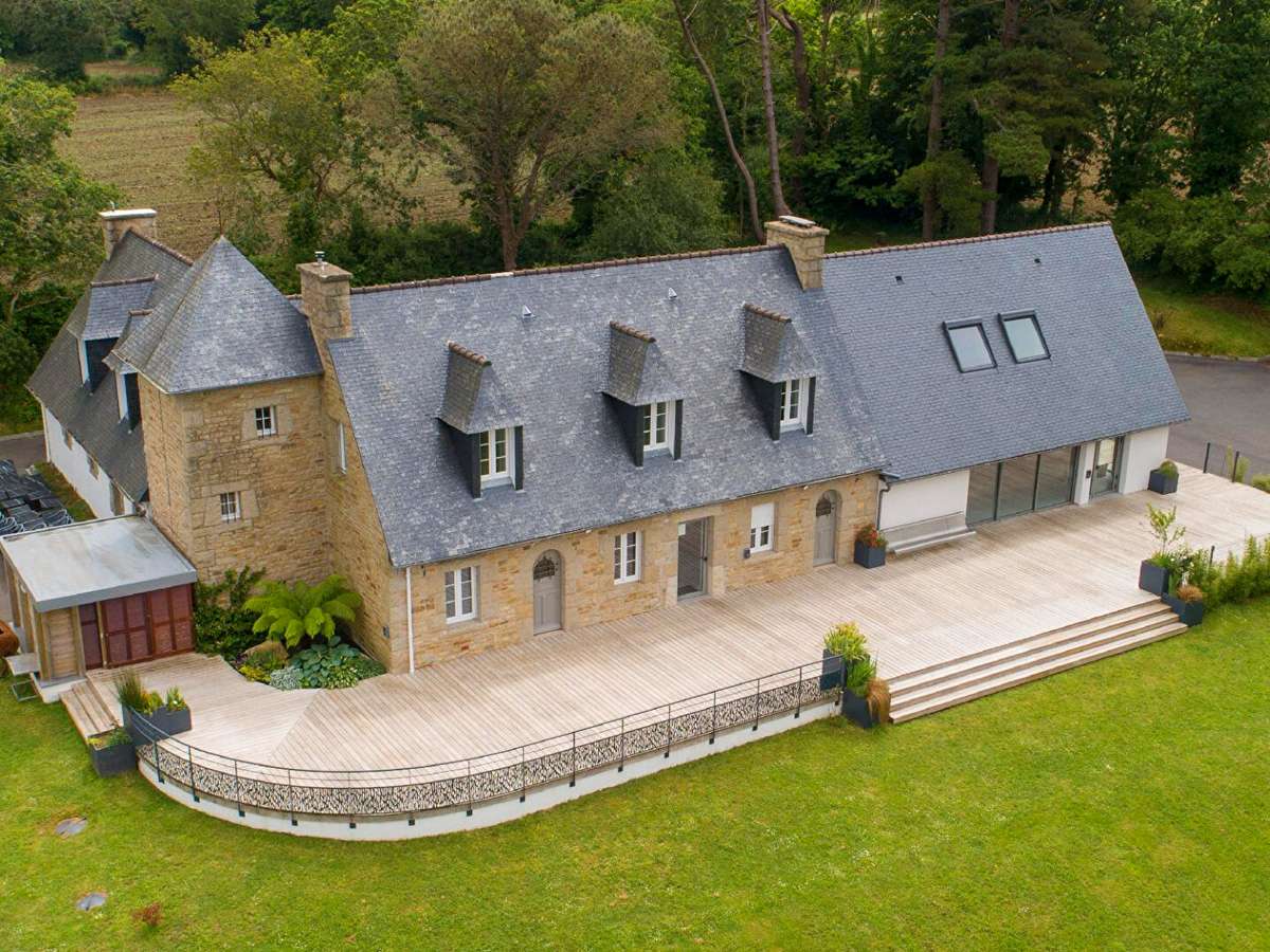 House Locronan