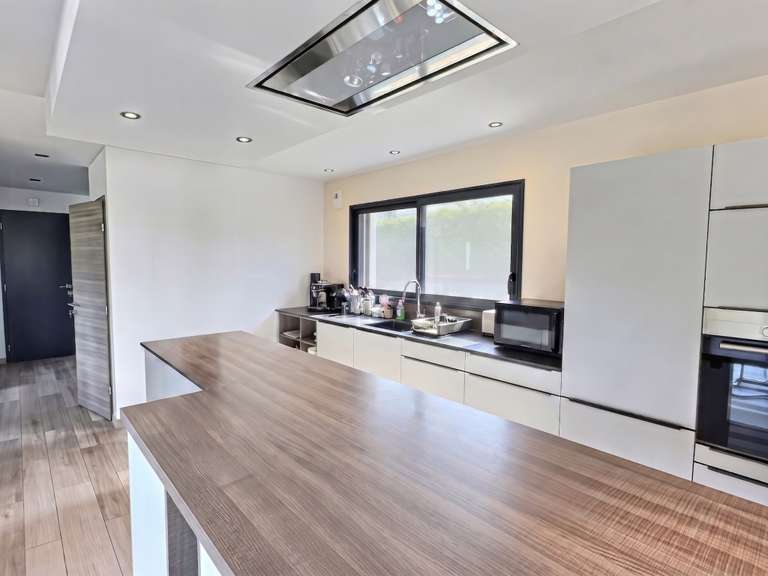 Maison Menthonnex-en-Bornes - 4 chambres - 185m²