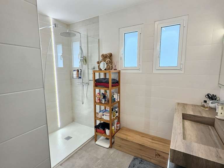 Maison Divonne-les-Bains - 5 chambres - 233m²