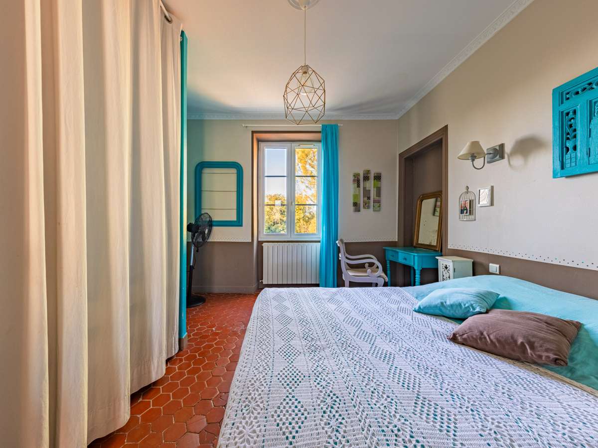 Maison Vic-le-Fesq