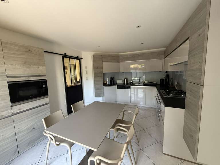 Maison Bruz - 5 chambres - 204m²