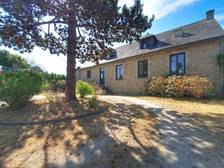 Maison Hennebont - 6 chambres - 201m²