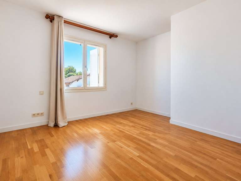Maison La Teste-de-Buch - 5 chambres - 190m²