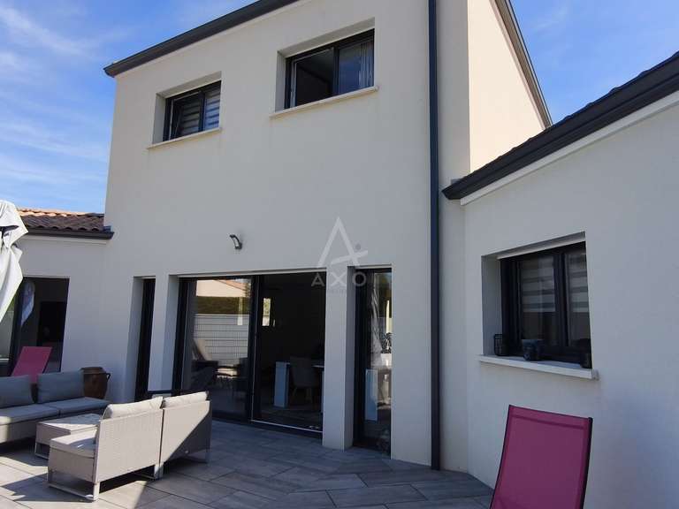 Maison Saint-Sulpice-de-Royan - 3 chambres - 130m²