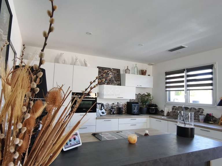 House Saint-Sulpice-de-Royan - 3 bedrooms - 130m²