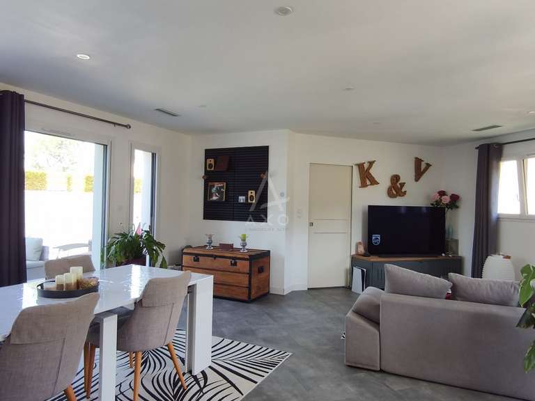 House Saint-Sulpice-de-Royan - 3 bedrooms - 130m²