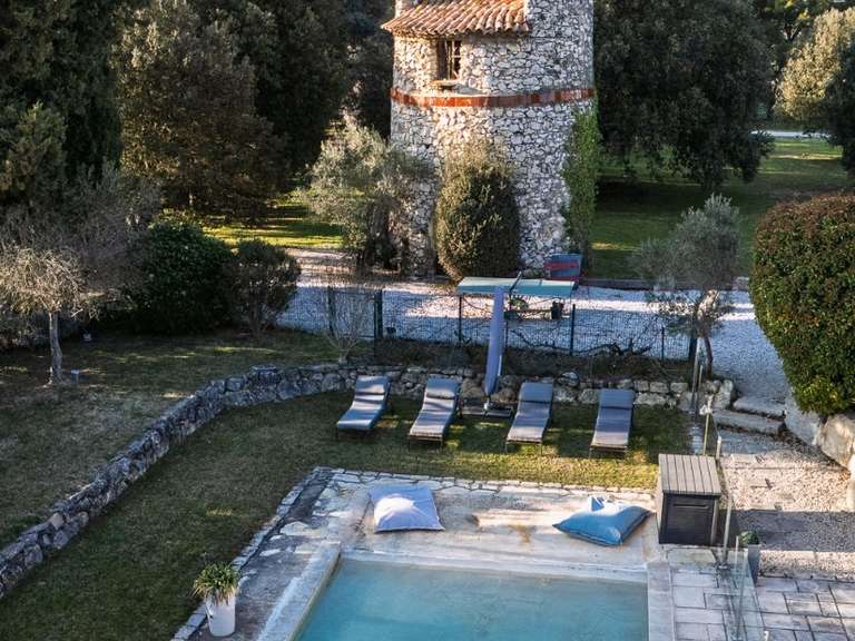 Maison Ventabren - 5 chambres - 247m²