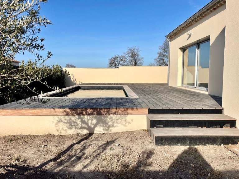 Maison L'Isle-sur-la-Sorgue - 4 chambres - 140m²