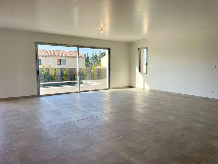 Maison L'Isle-sur-la-Sorgue - 4 chambres - 140m²