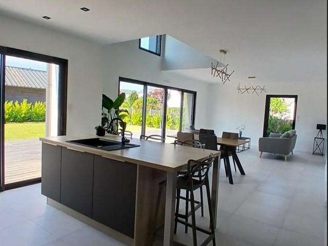 Maison Plouhinec - 4 chambres - 162m²