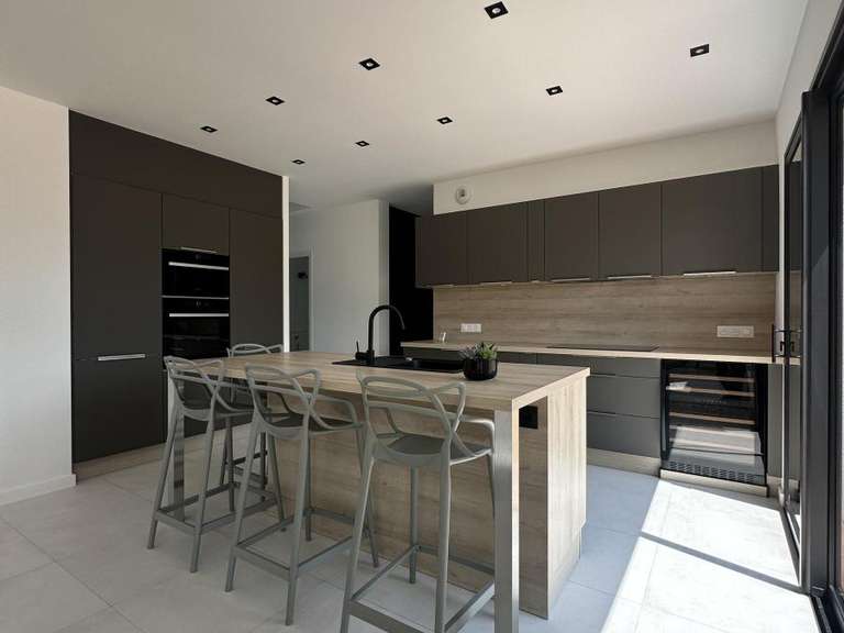 Maison Plouhinec - 4 chambres - 162m²