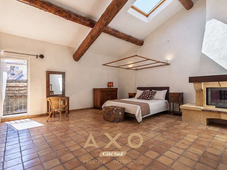 Maison Mallemort - 3 chambres - 220m²