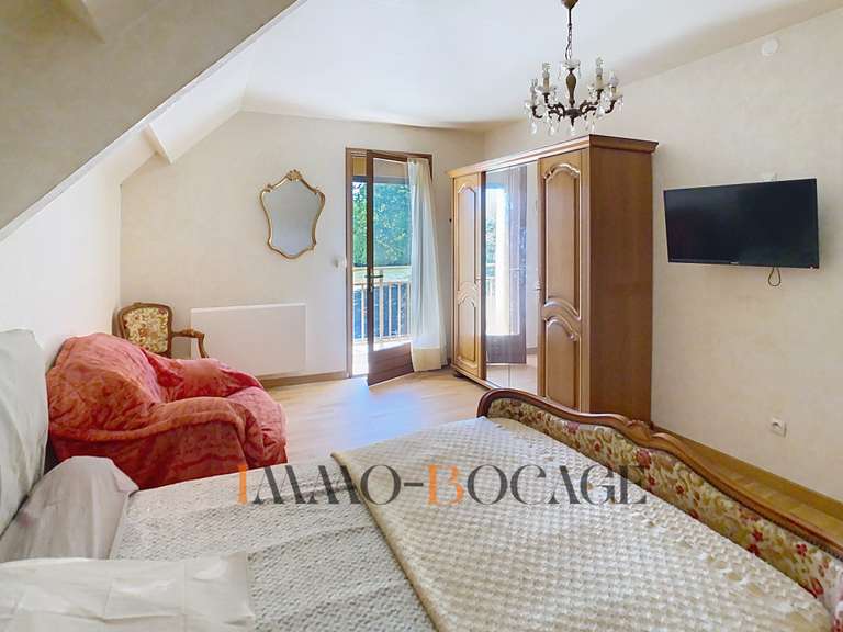 Maison Évrecy - 5 chambres - 196m²
