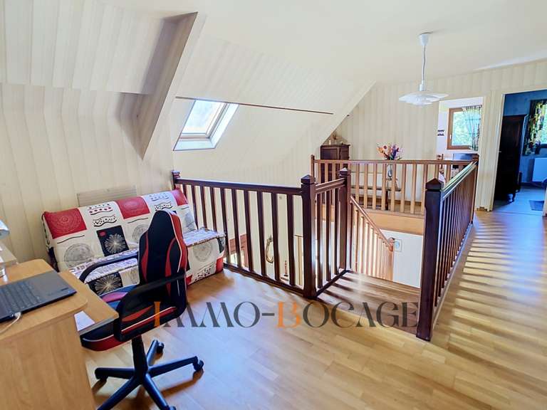 Maison Évrecy - 5 chambres - 196m²