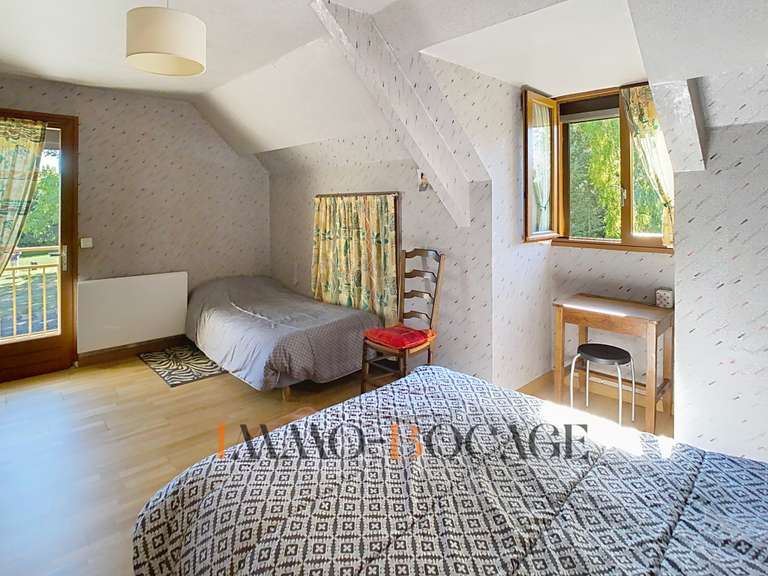 Maison Évrecy - 5 chambres - 196m²