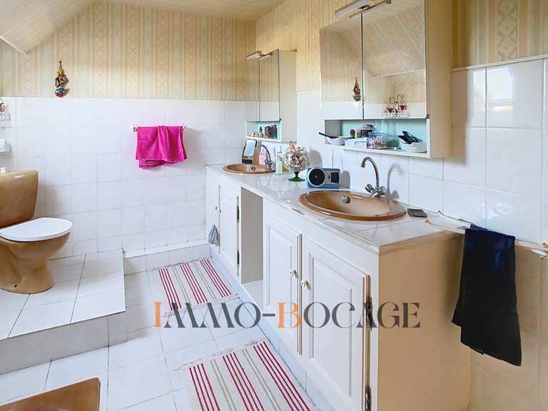 Maison Évrecy - 5 chambres - 196m²