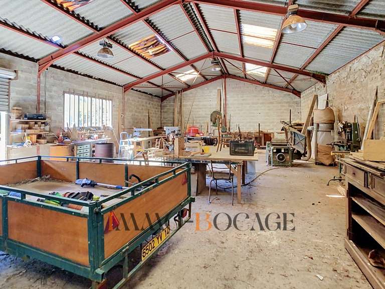 Maison Évrecy - 5 chambres - 196m²