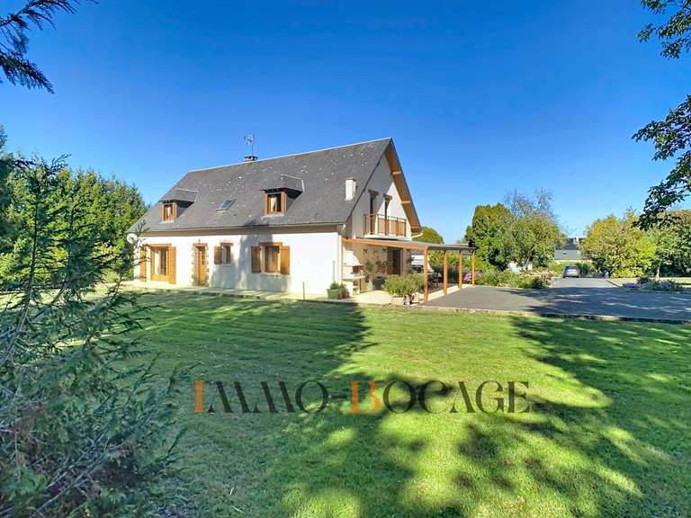 Maison Évrecy - 5 chambres - 196m²