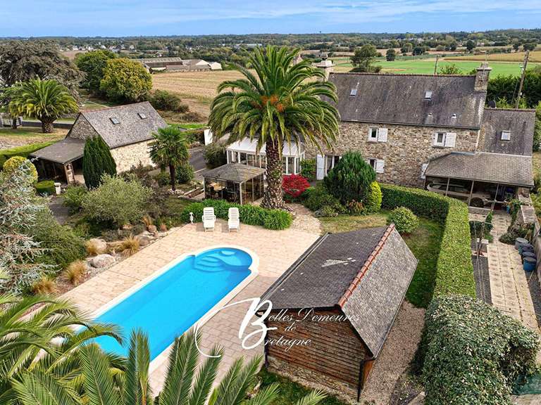 House Plourivo - 4 bedrooms - 200m²