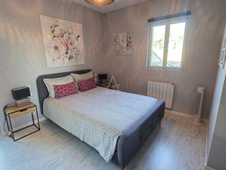Maison Bourg - 5 chambres - 332m²