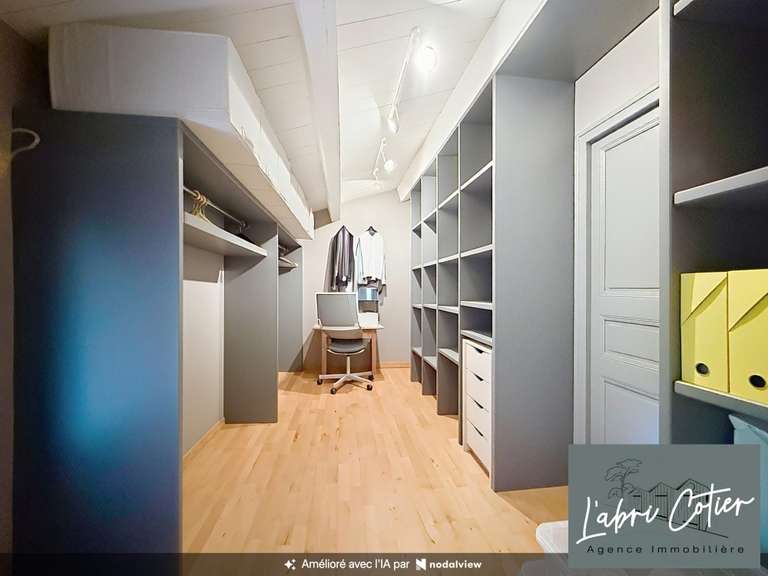 Maison Saint-Hilaire-de-Riez - 4 chambres - 217m²