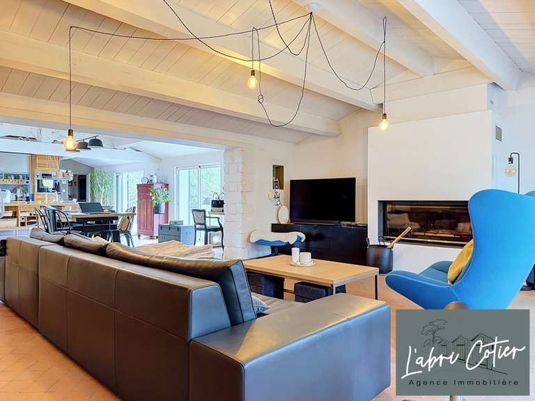 Maison Saint-Hilaire-de-Riez - 4 chambres - 217m²