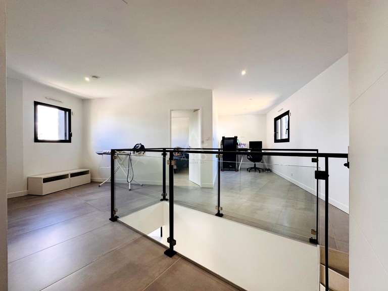 Maison Plescop - 3 chambres - 127m²