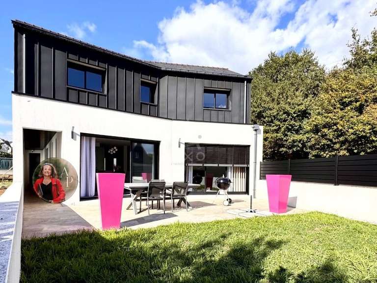 Maison Plescop - 3 chambres - 127m²