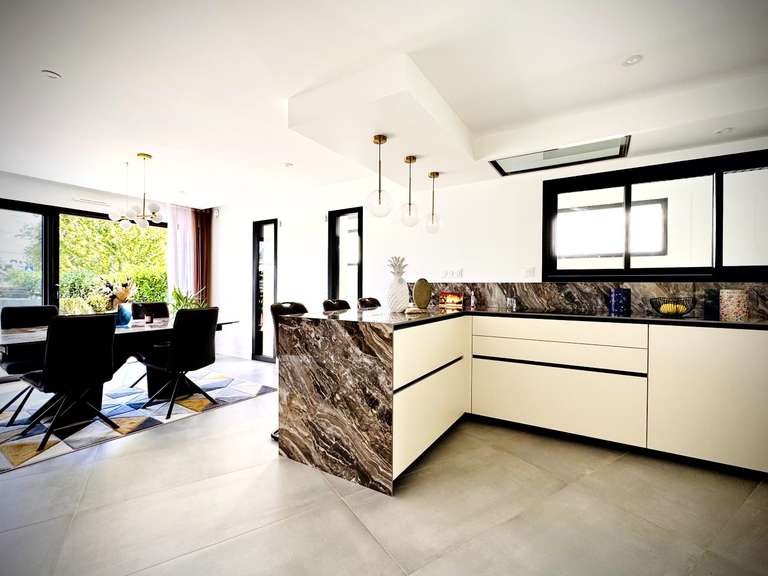 Maison Plescop - 3 chambres - 127m²