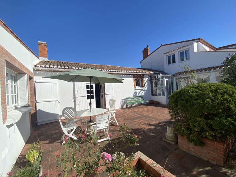 Maison Bretignolles-sur-Mer - 4 chambres - 177m²
