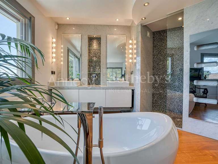 House Veyrier-du-Lac - 5 bedrooms - 600m²