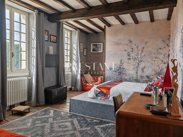 Maison Angoulême - 7 chambres - 310m²