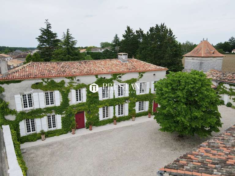 Maison Angoulême - 7 chambres - 310m²